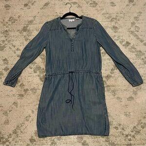 Levi’s Long Sleeve Chambray Shirt Dress – Size Small